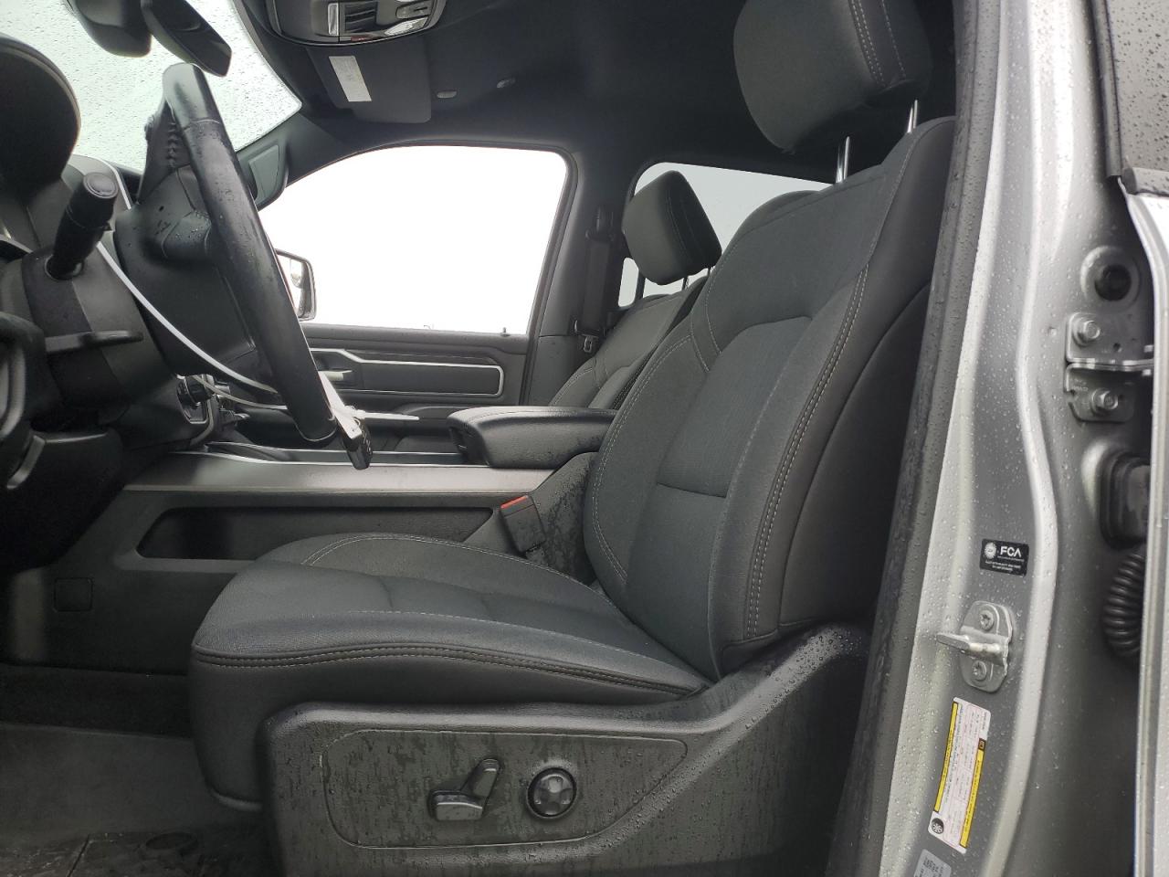 2021 RAM 1500 - Image 7