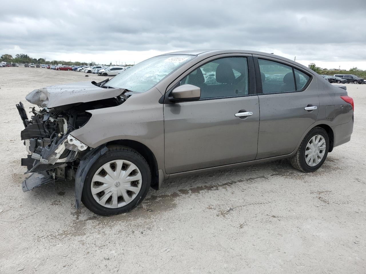 2015 Nissan Versa - Image 1