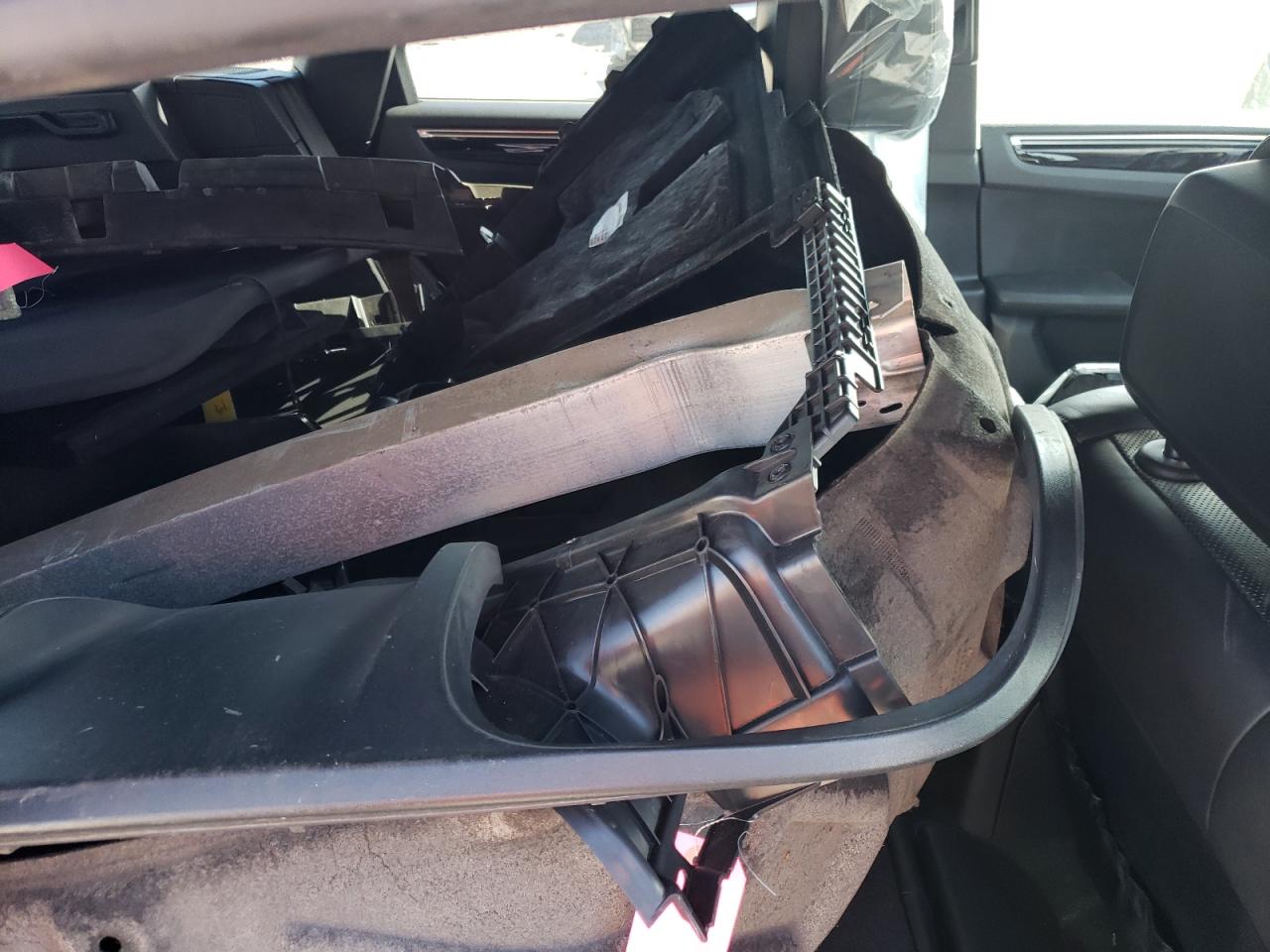 2018 Porsche Macan - Image 12