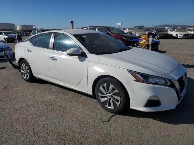  NISSAN ALTIMA 2021 Biały