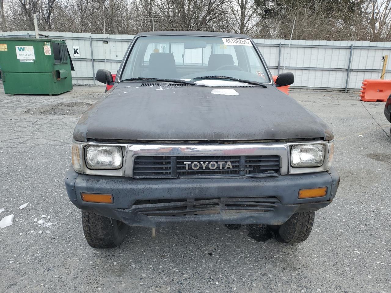 1991 Toyota Pickup - Image 5