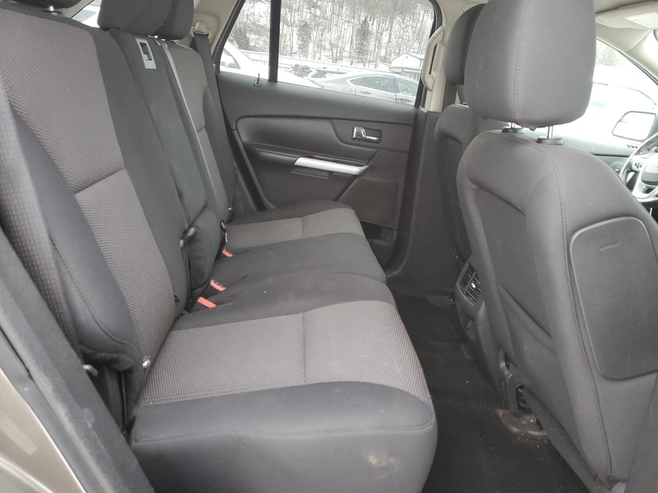 2012 Ford Edge - Image 12