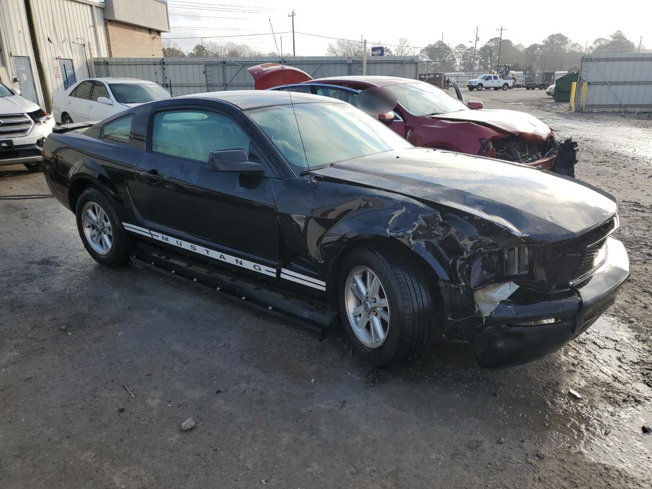 2007 Ford Mustang - Image 4