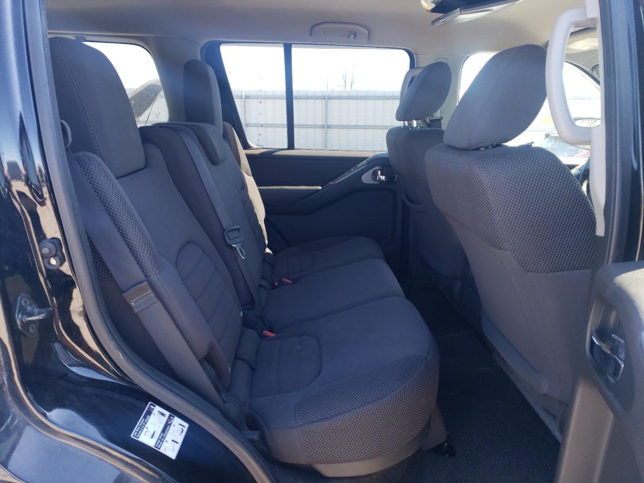 2012 Nissan Pathfinder - Image 10