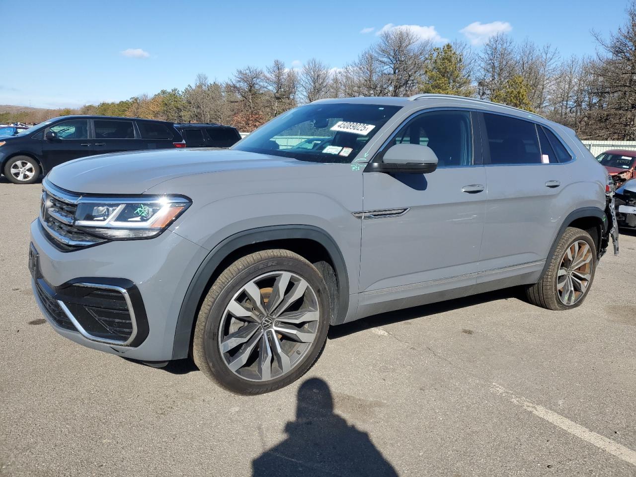 2021 Volkswagen Atlas - Image 1