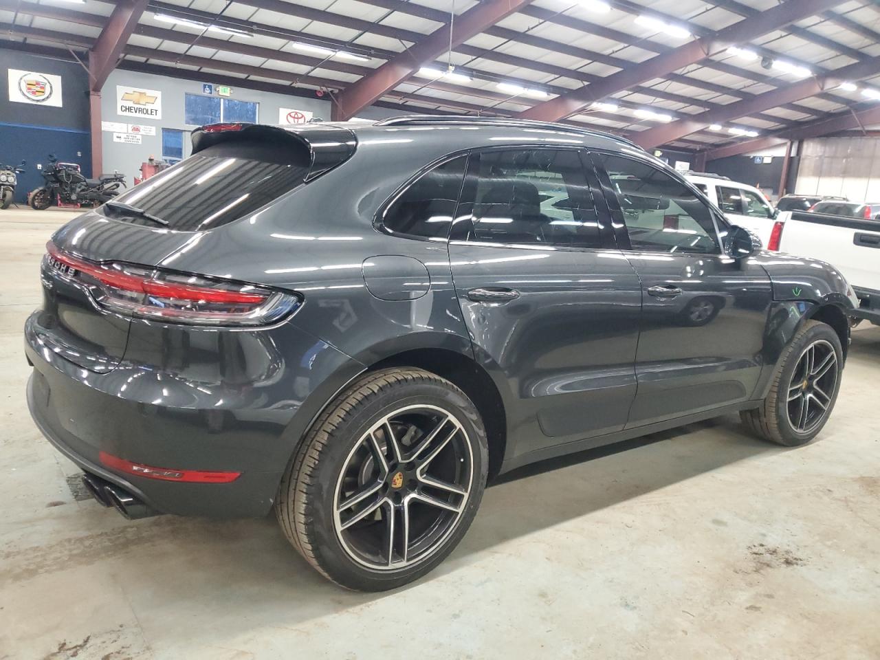 2019 Porsche Macan - Image 3