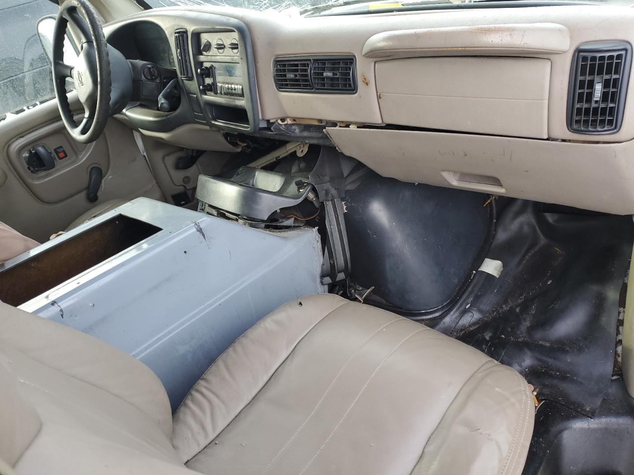 1998 Chevrolet Express - Image 8