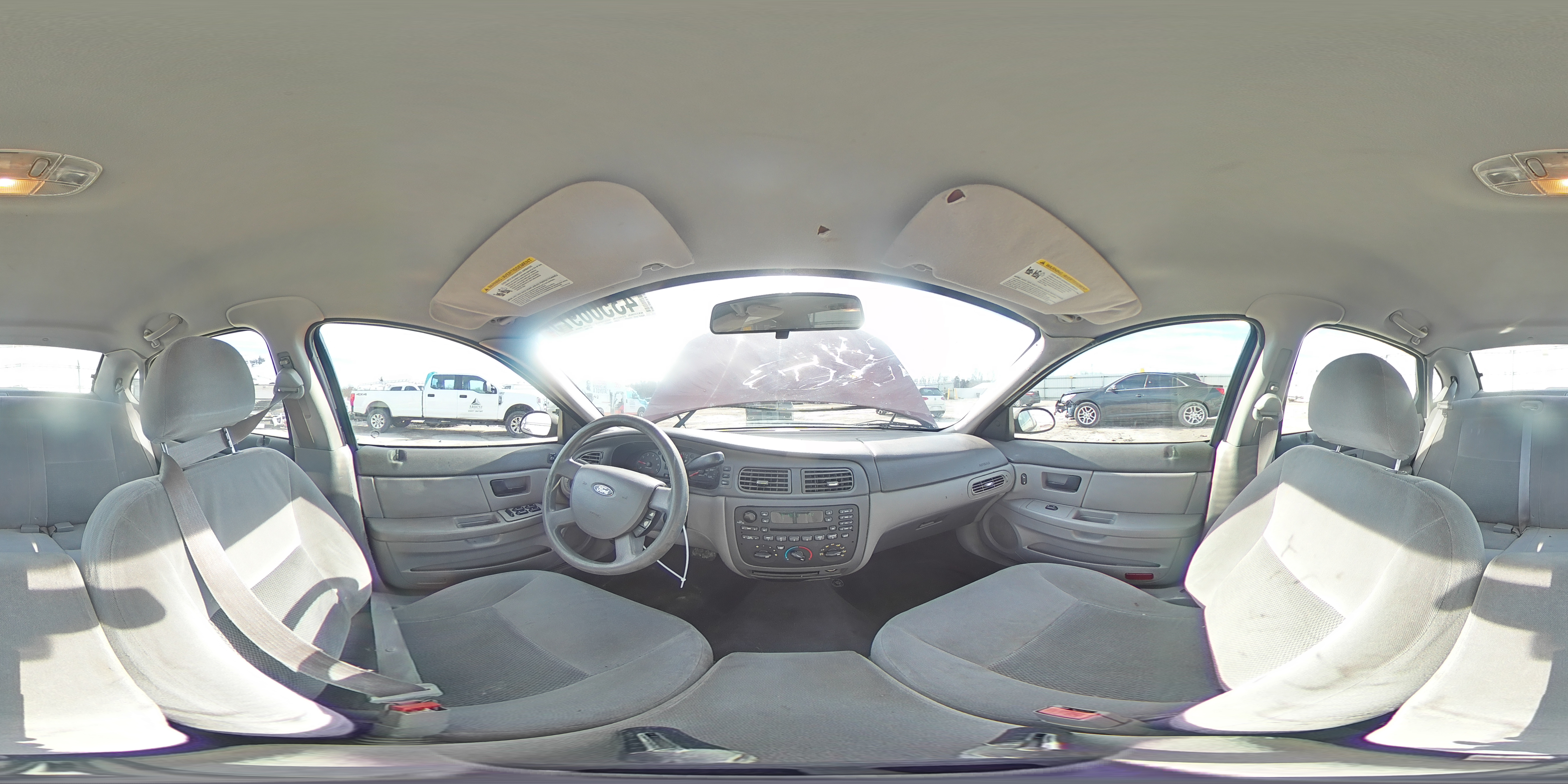 2005 Ford Taurus - Image 13