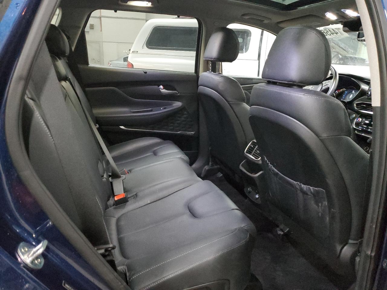 2020 Hyundai Santa Fe - Image 11