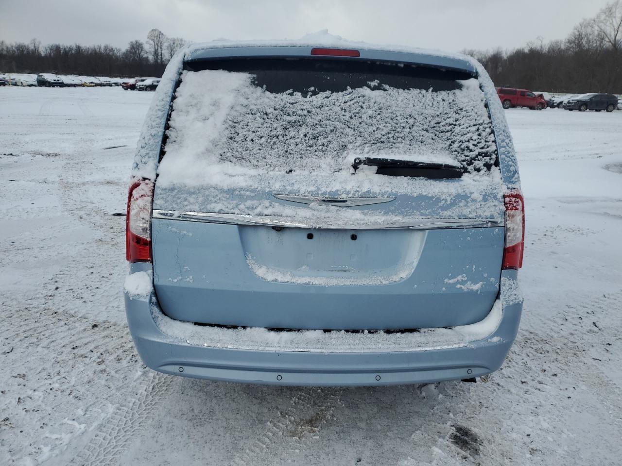 2013 Chrysler Town & Country - Image 6