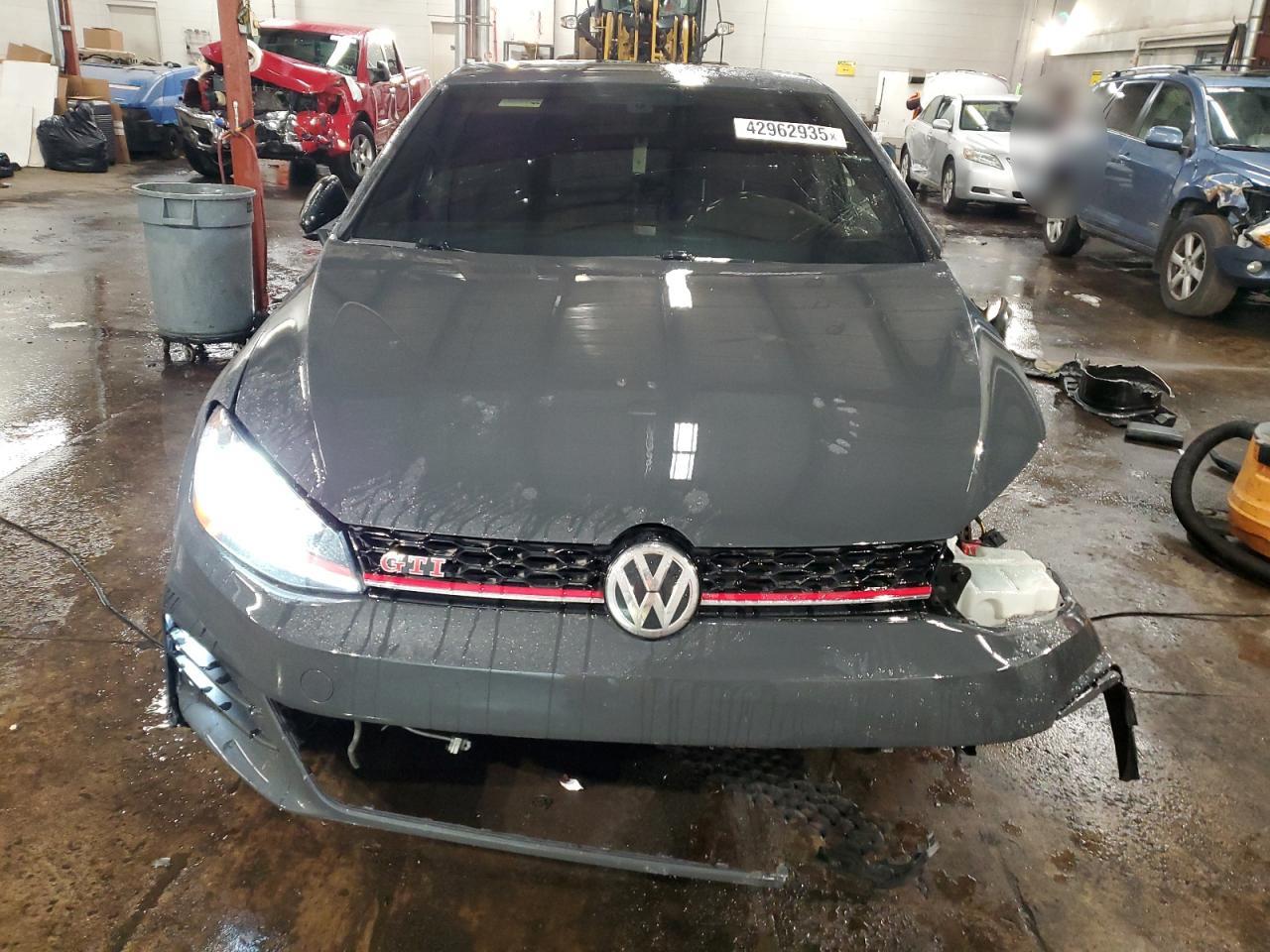 2019 Volkswagen GTI - Image 5