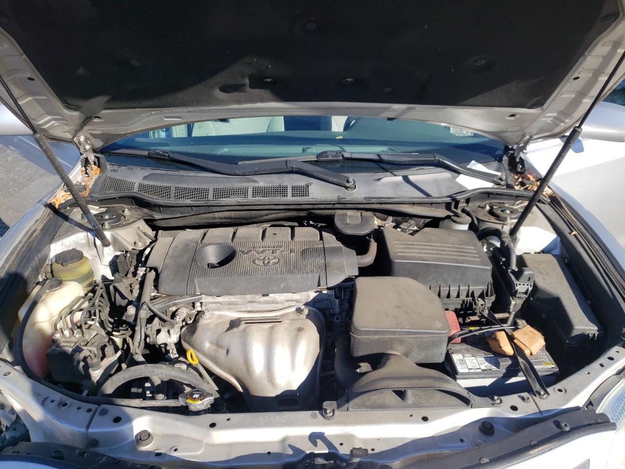 2011 Toyota Camry - Image 11