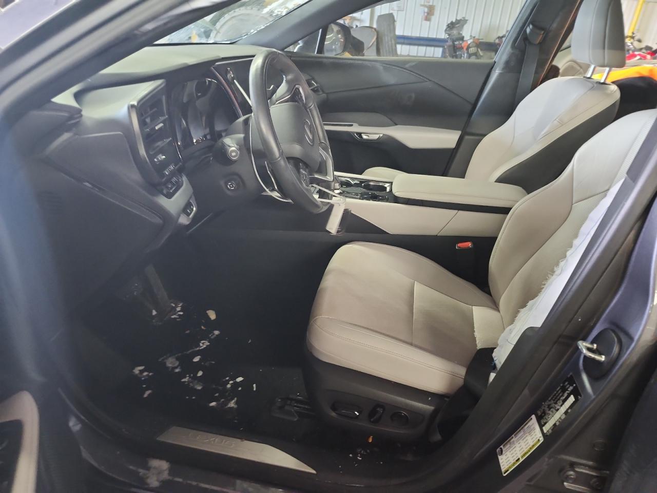 2023 Lexus RX - Image 7