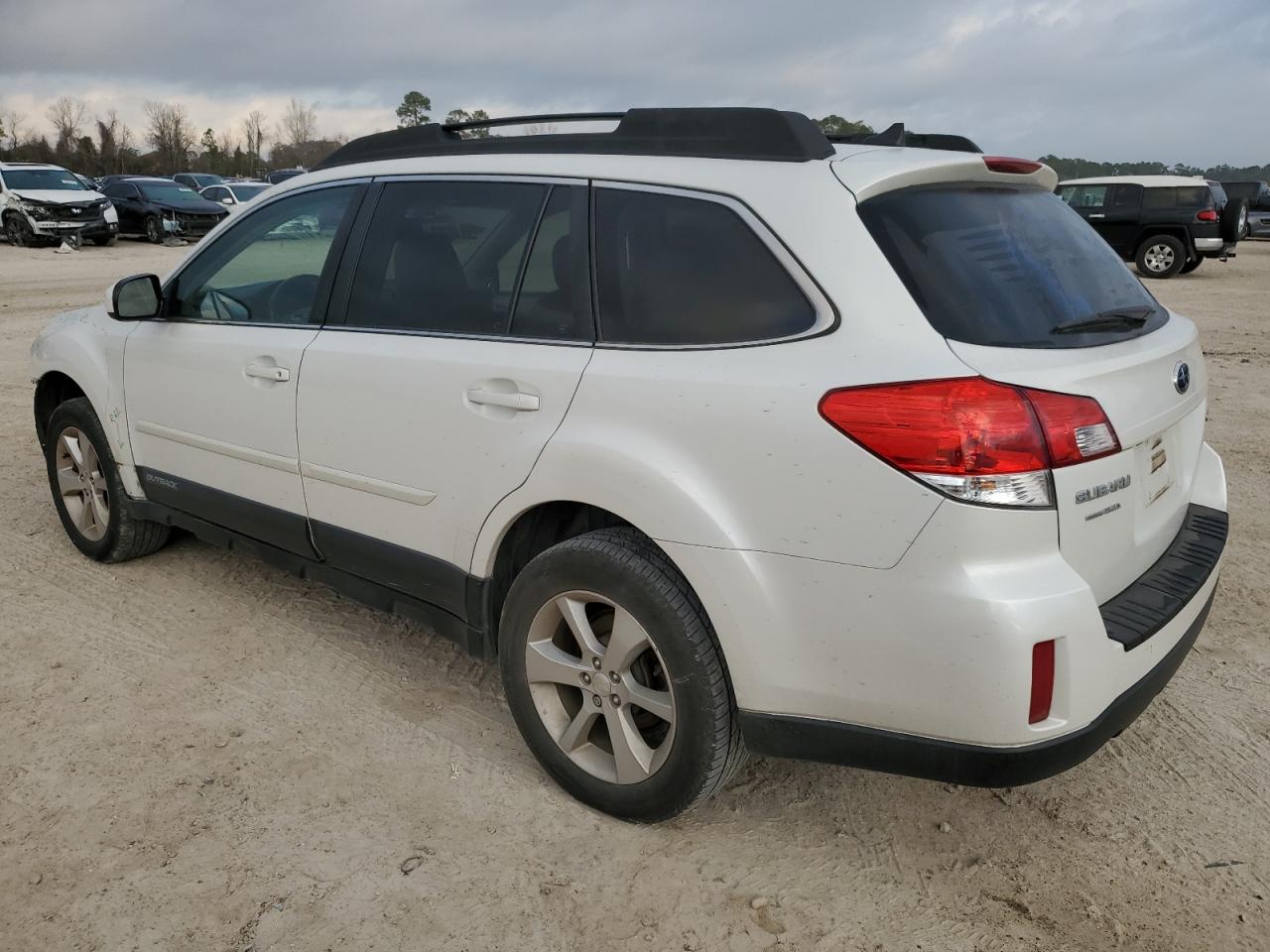 2013 Subaru Outback - Image 2