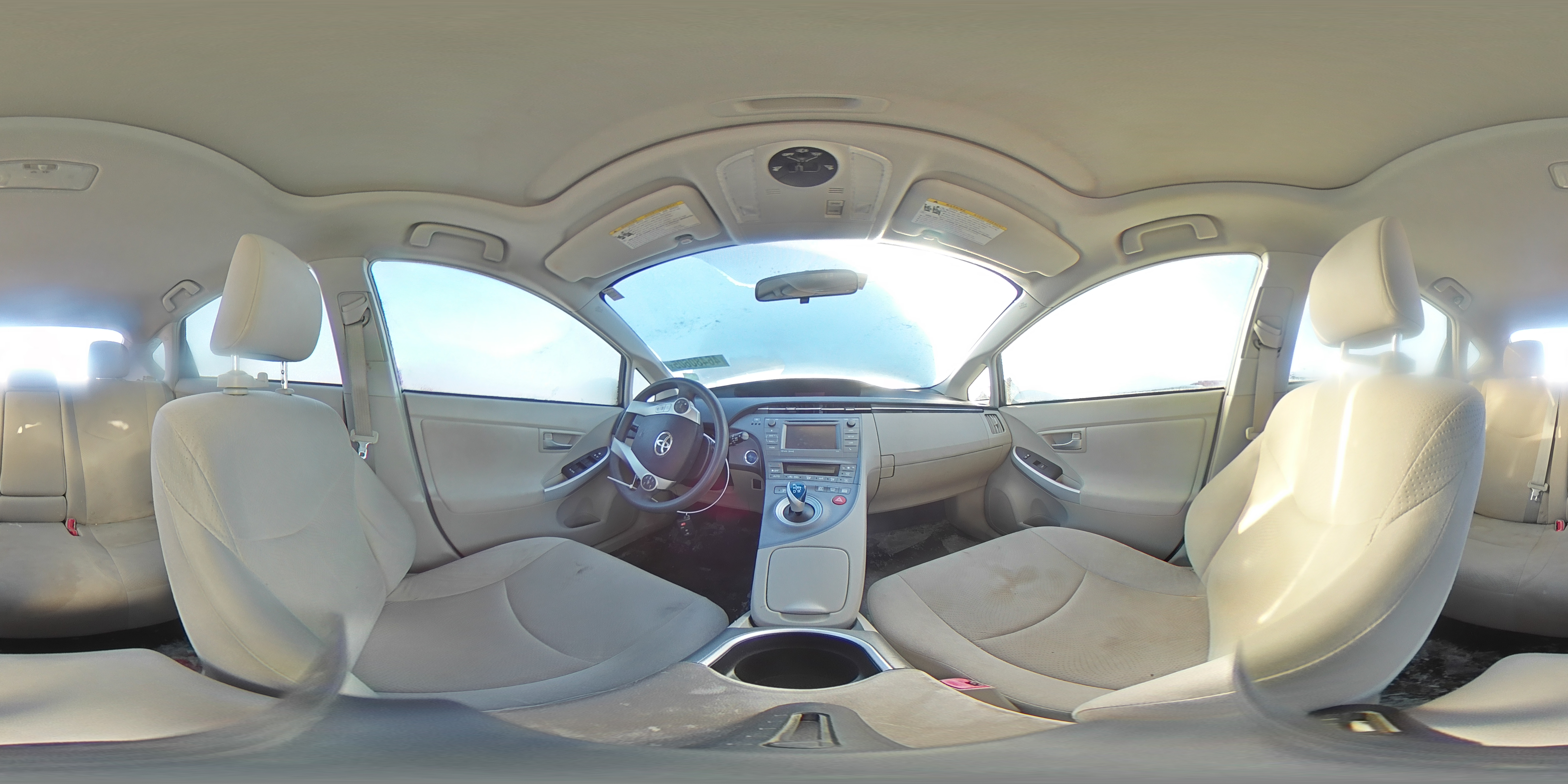 2012 Toyota Prius - Image 12