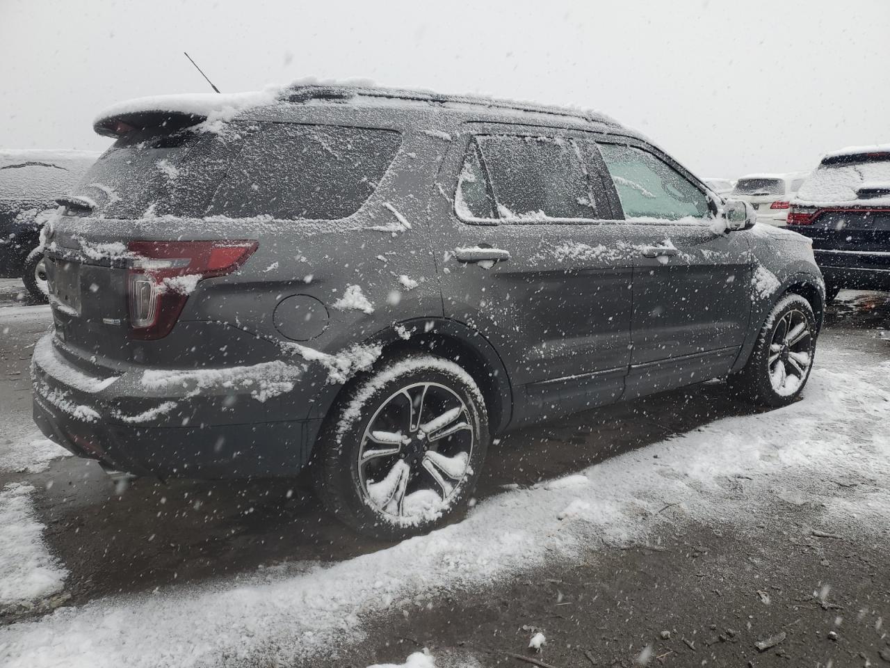 2015 Ford Explorer - Image 3
