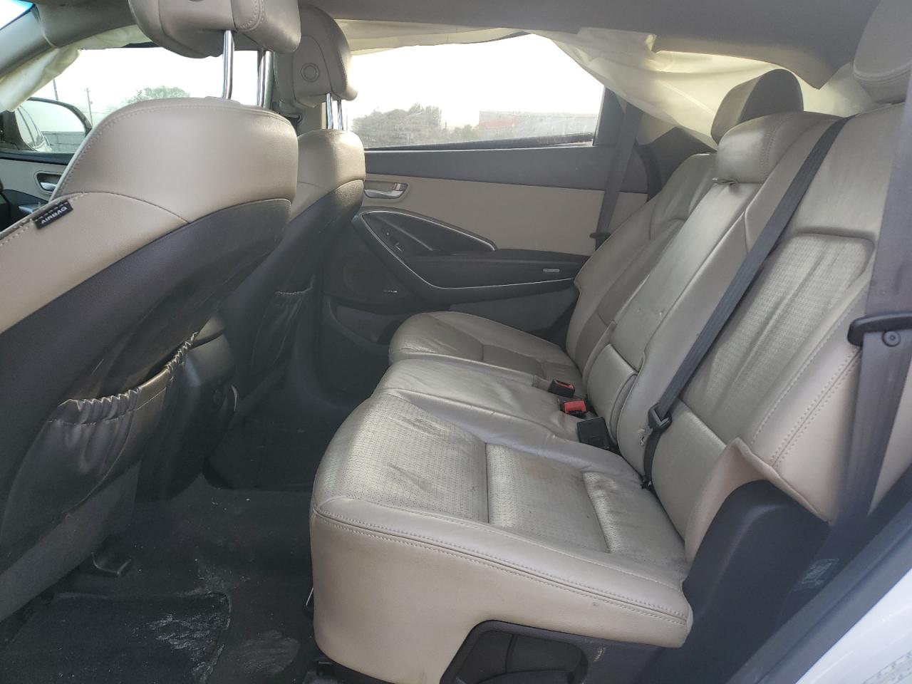 2013 Hyundai Santa Fe - Image 11