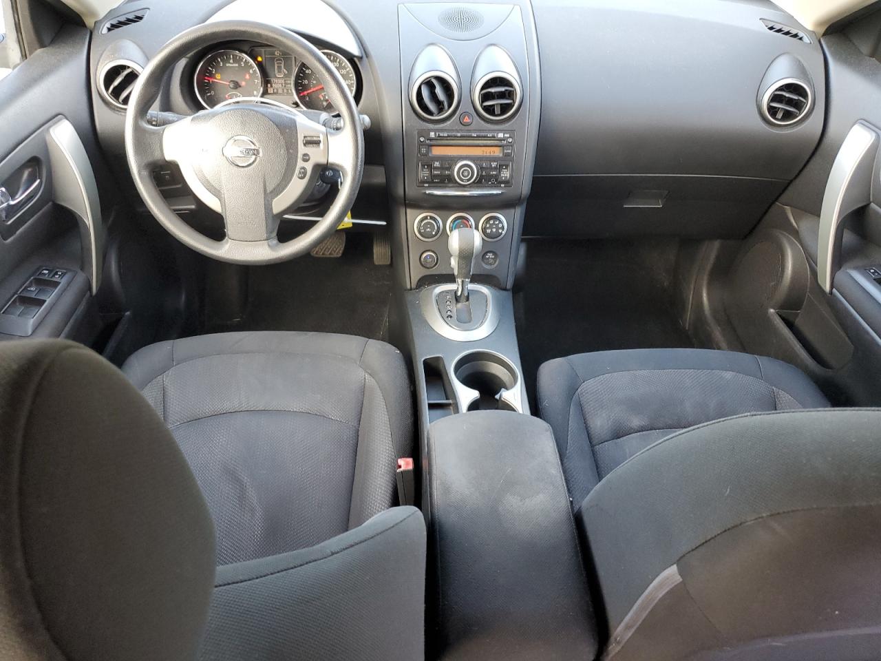 2011 Nissan Rogue - Image 8