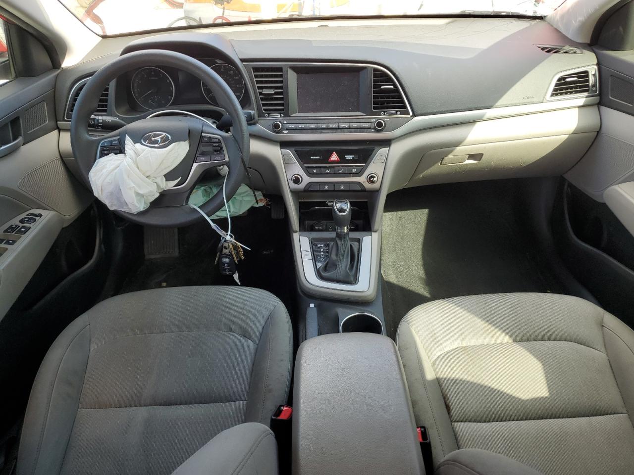2017 Hyundai Elantra - Image 8