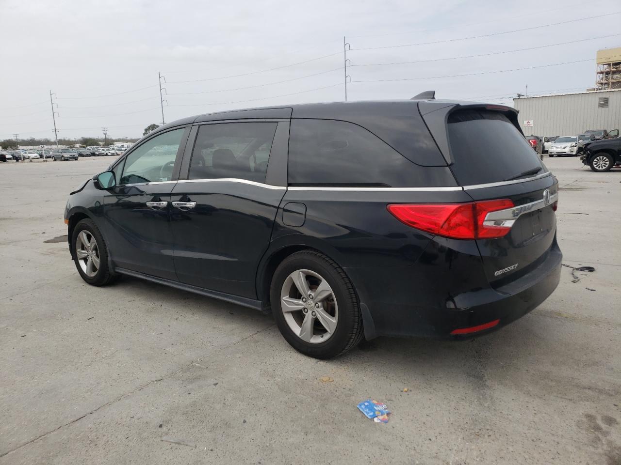 2018 Honda Odyssey - Image 2