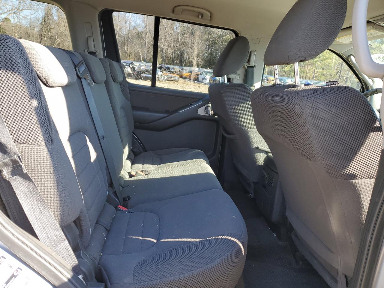 2011 Nissan Pathfinder - Image 11