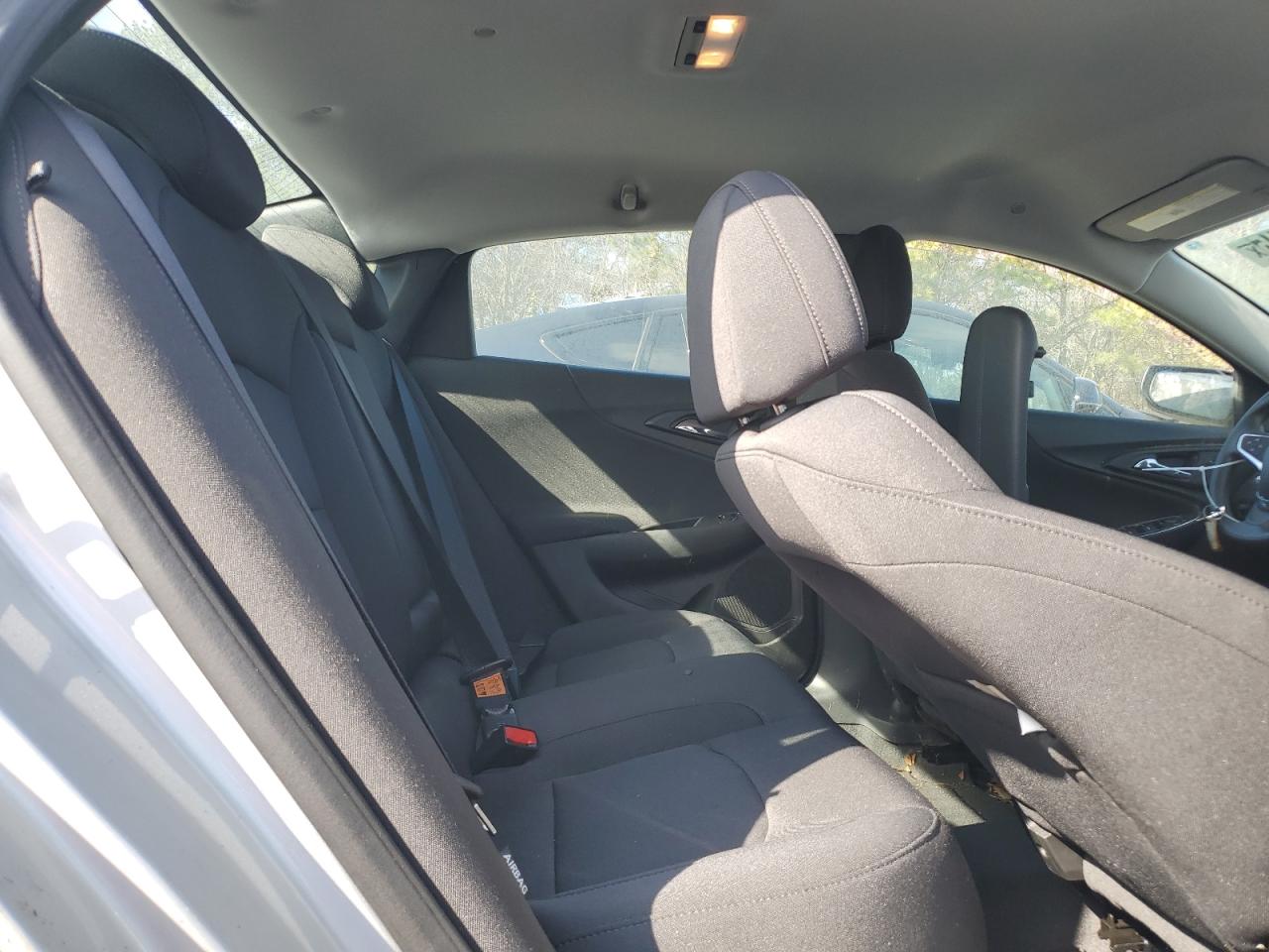 2020 Chevrolet Malibu - Image 10