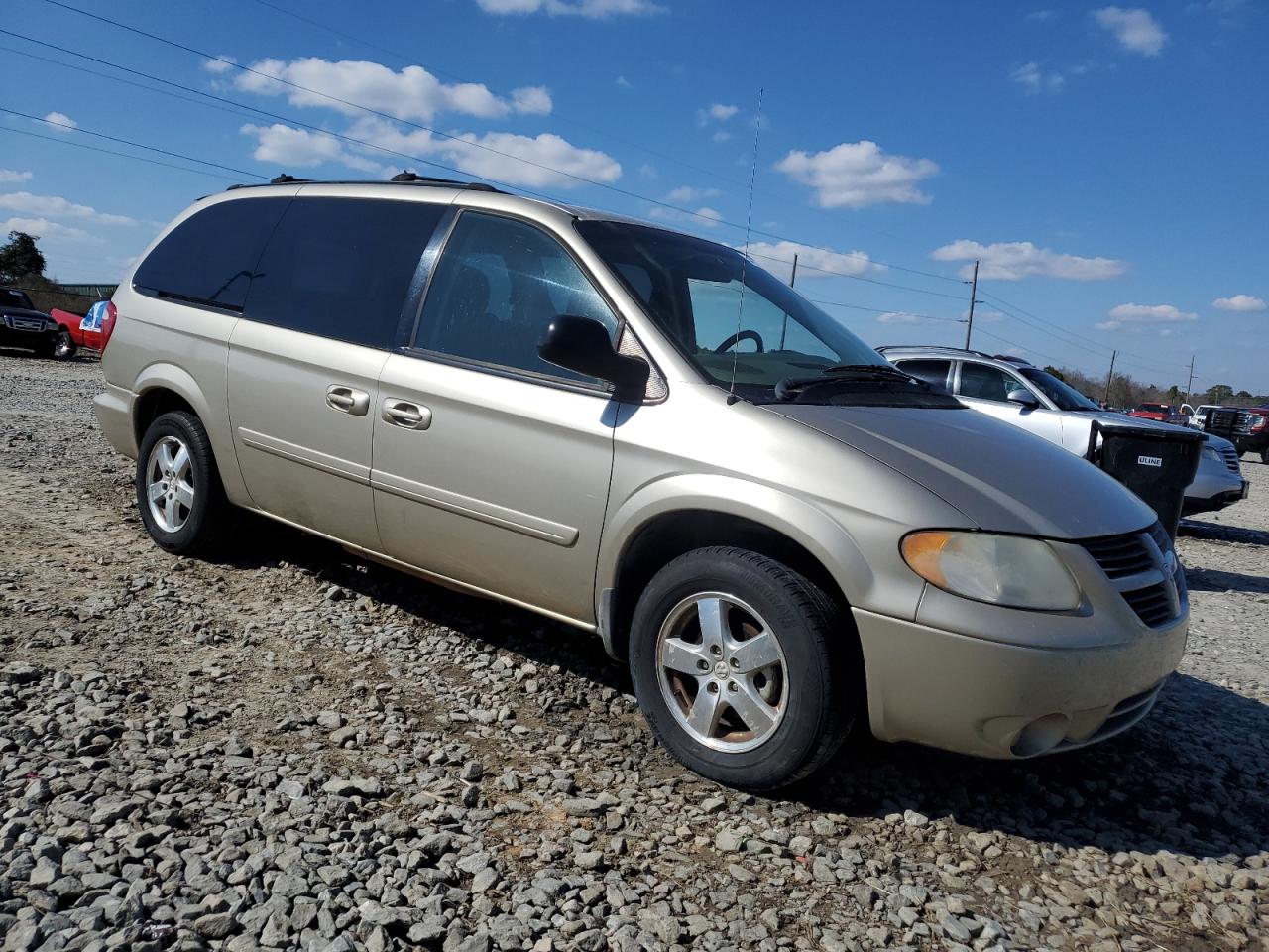 2005 Dodge Caravan - Image 4