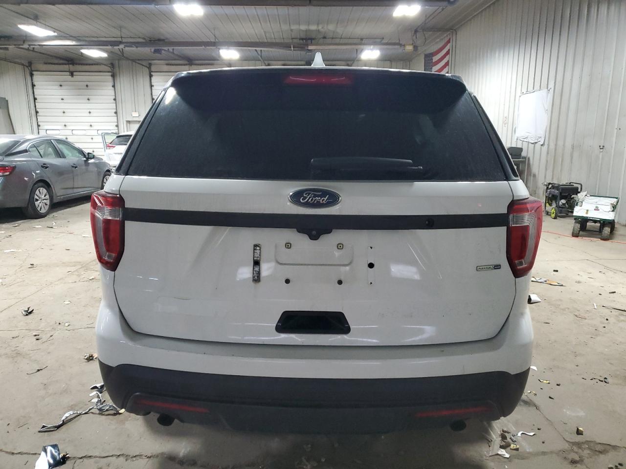 2016 Ford Explorer - Image 6