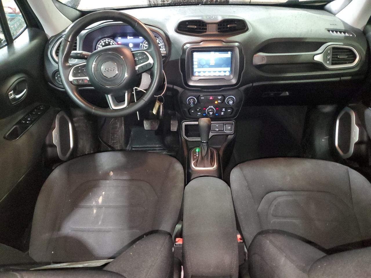 2021 Jeep Renegade - Image 8