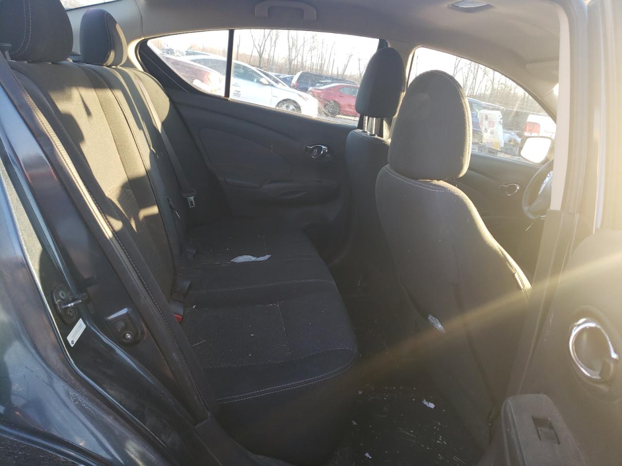 2015 Nissan Versa - Image 11