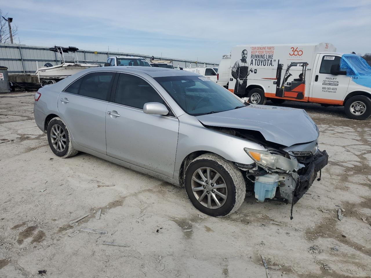 2011 Toyota Camry - Image 4
