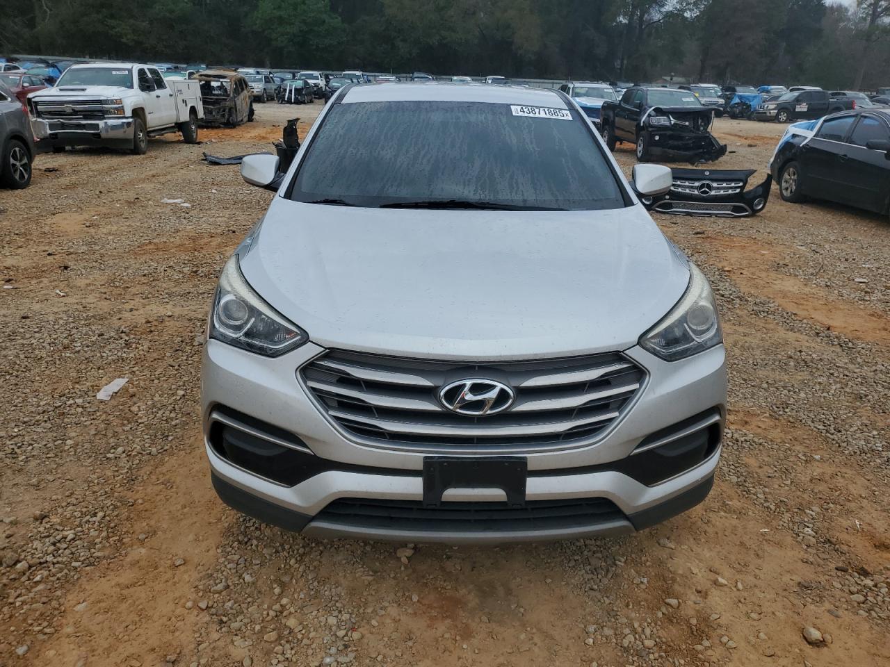 2017 Hyundai Santa Fe - Image 5