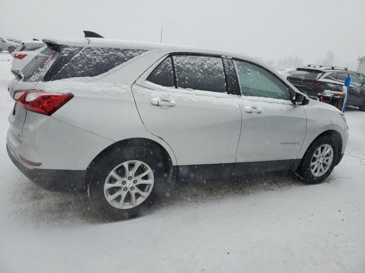 2020 Chevrolet Equinox - Image 3