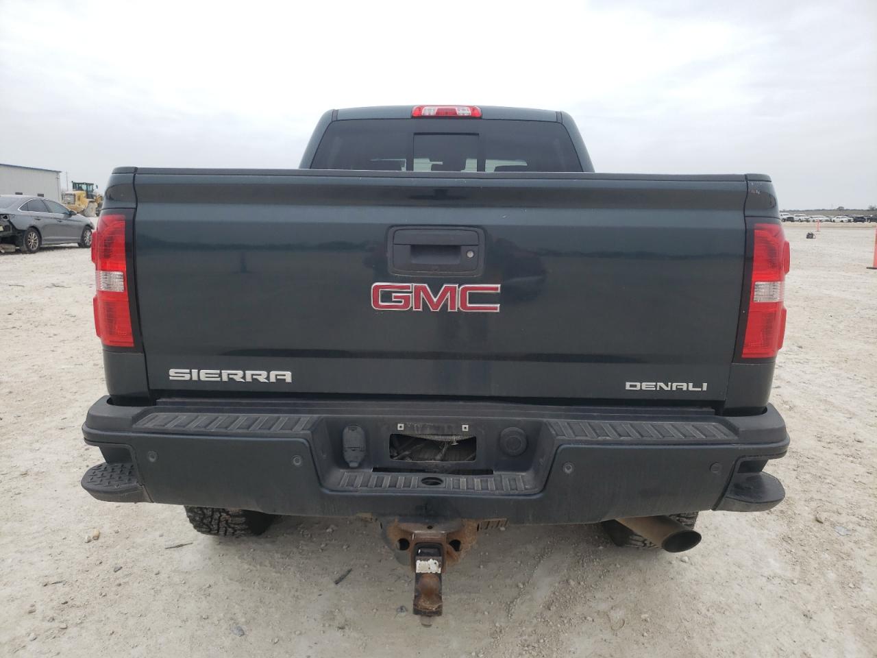 2017 GMC Sierra - Image 6