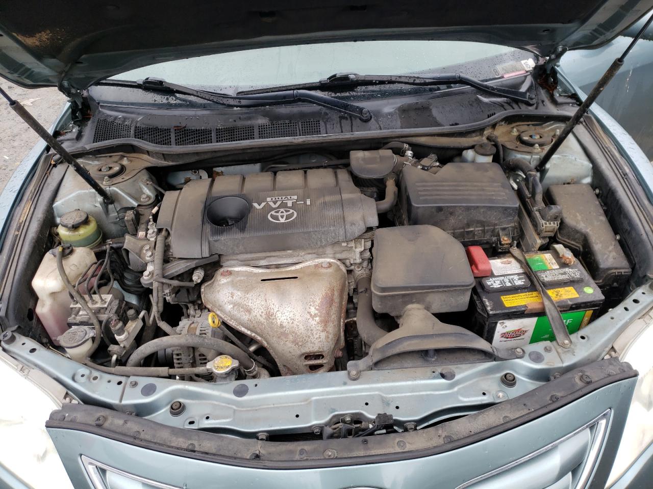 2010 Toyota Camry - Image 12