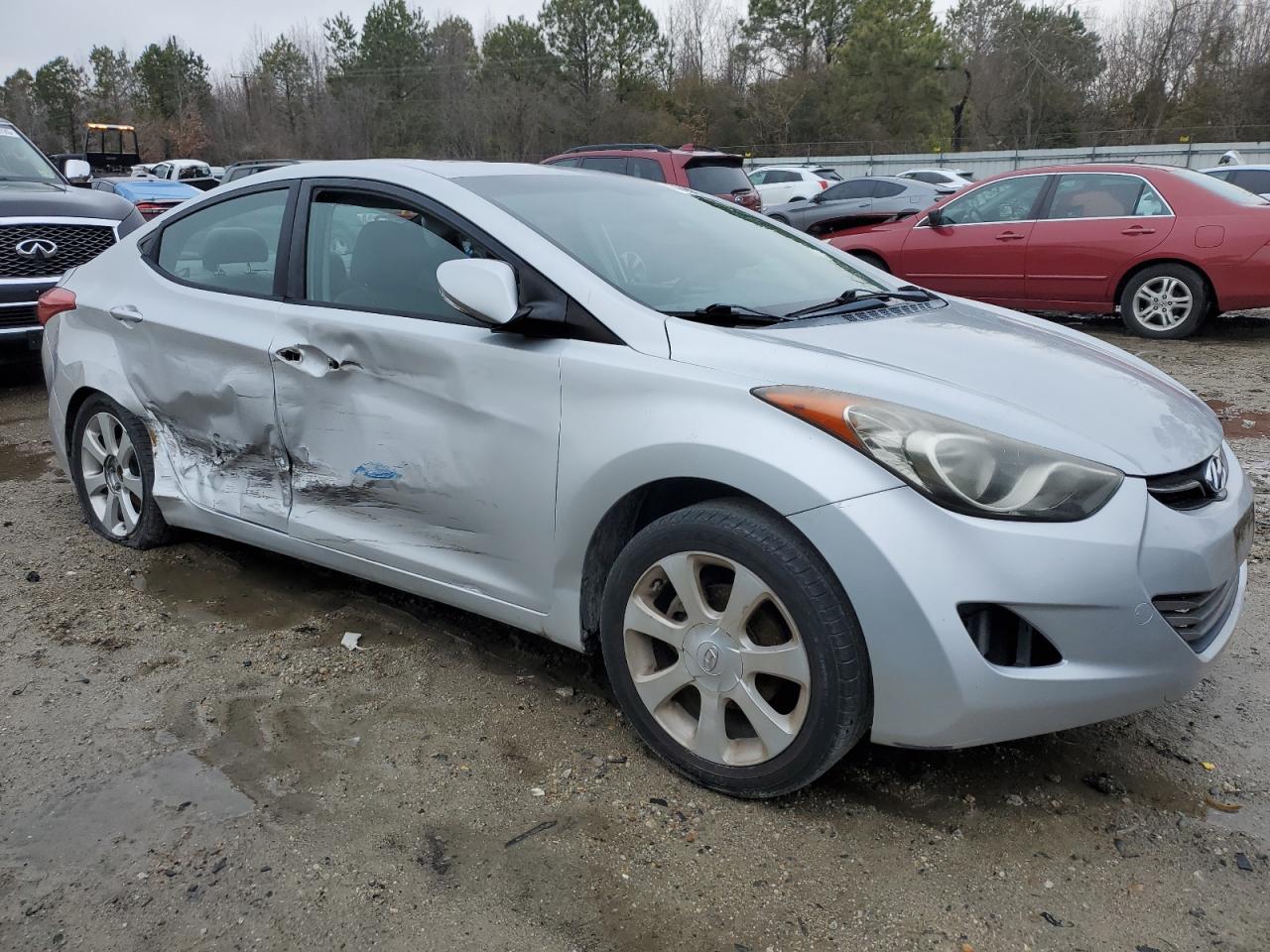 2011 Hyundai Elantra - Image 4