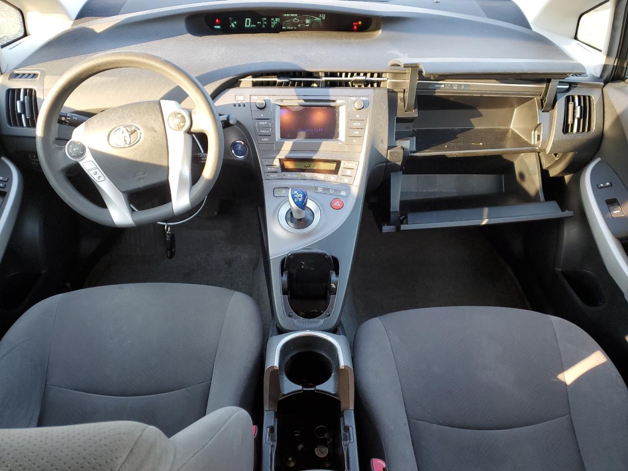 2013 Toyota Prius - Image 8