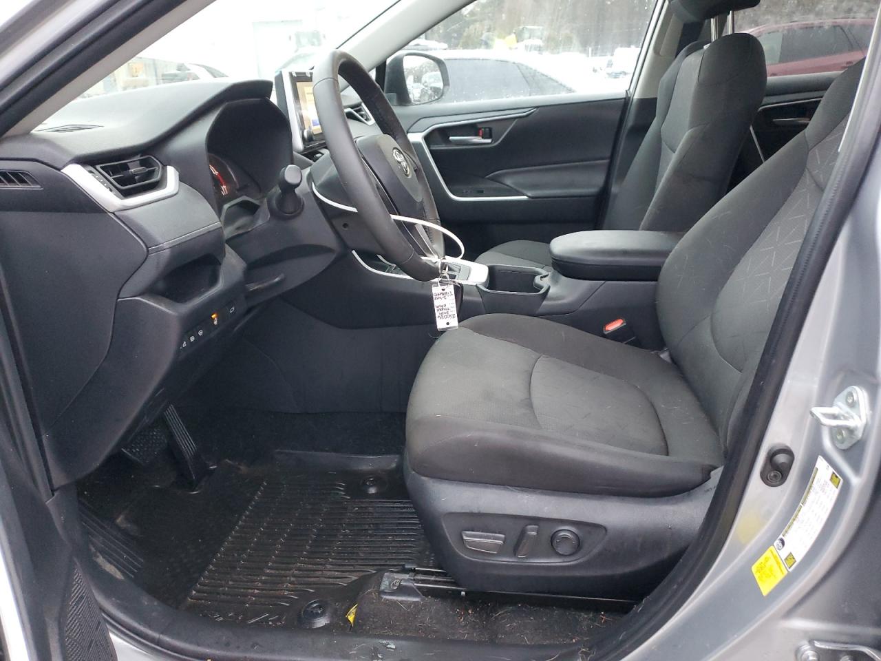 2024 Toyota RAV 4 - Image 7