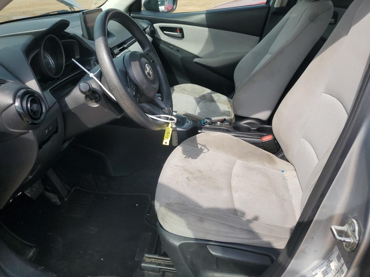 2019 Toyota Yaris - Image 7