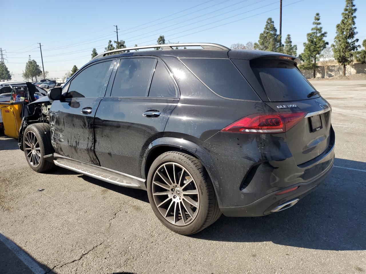 2022 Mercedes-Benz GLE - Image 2