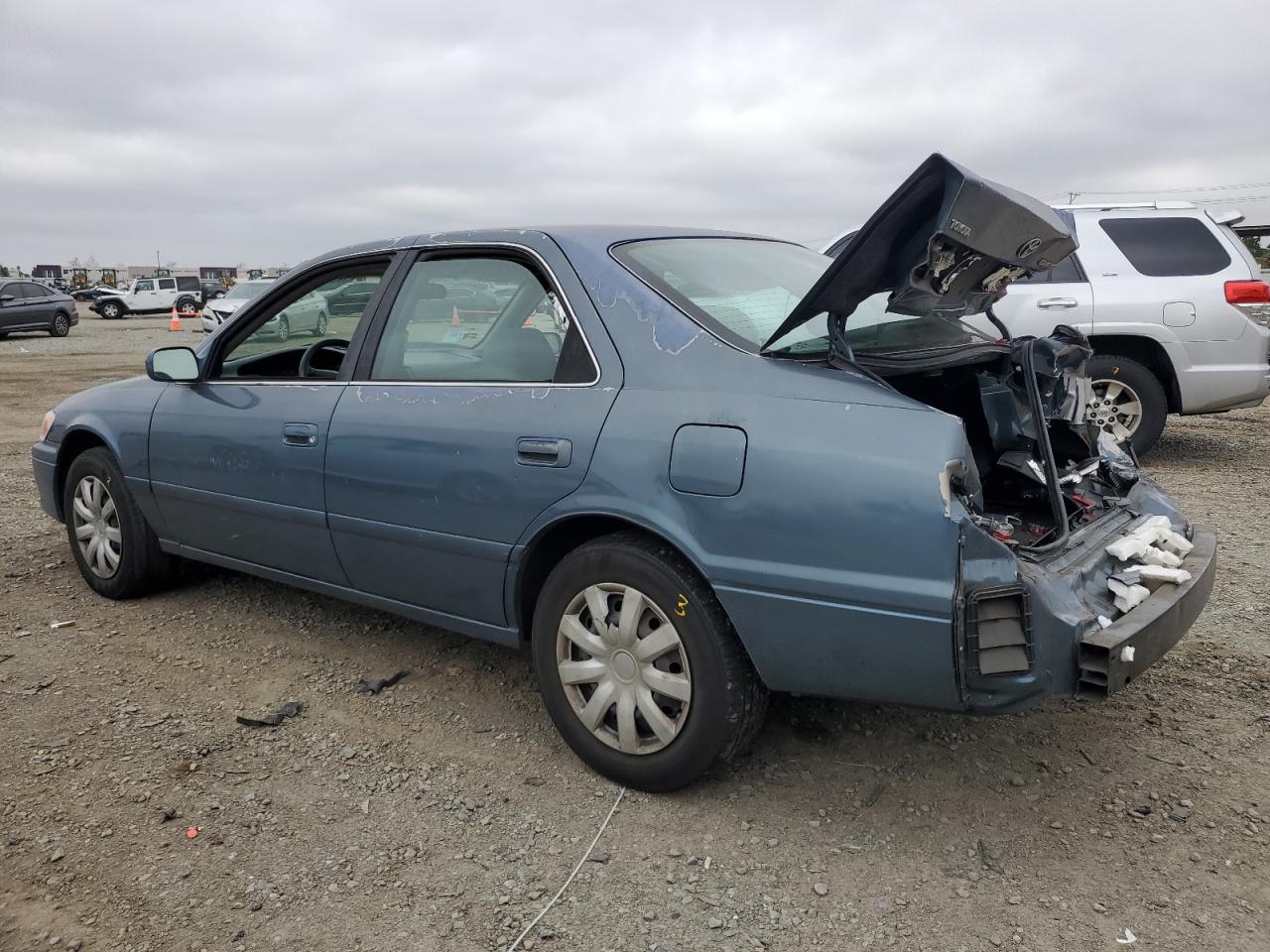 2001 Toyota Camry - Image 2