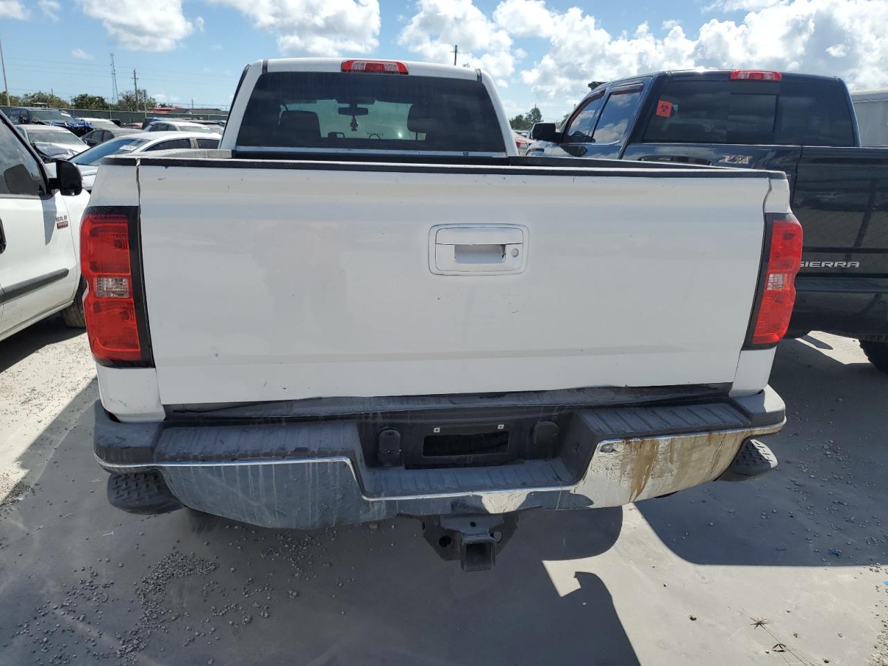 2015 Chevrolet Silverado - Image 6