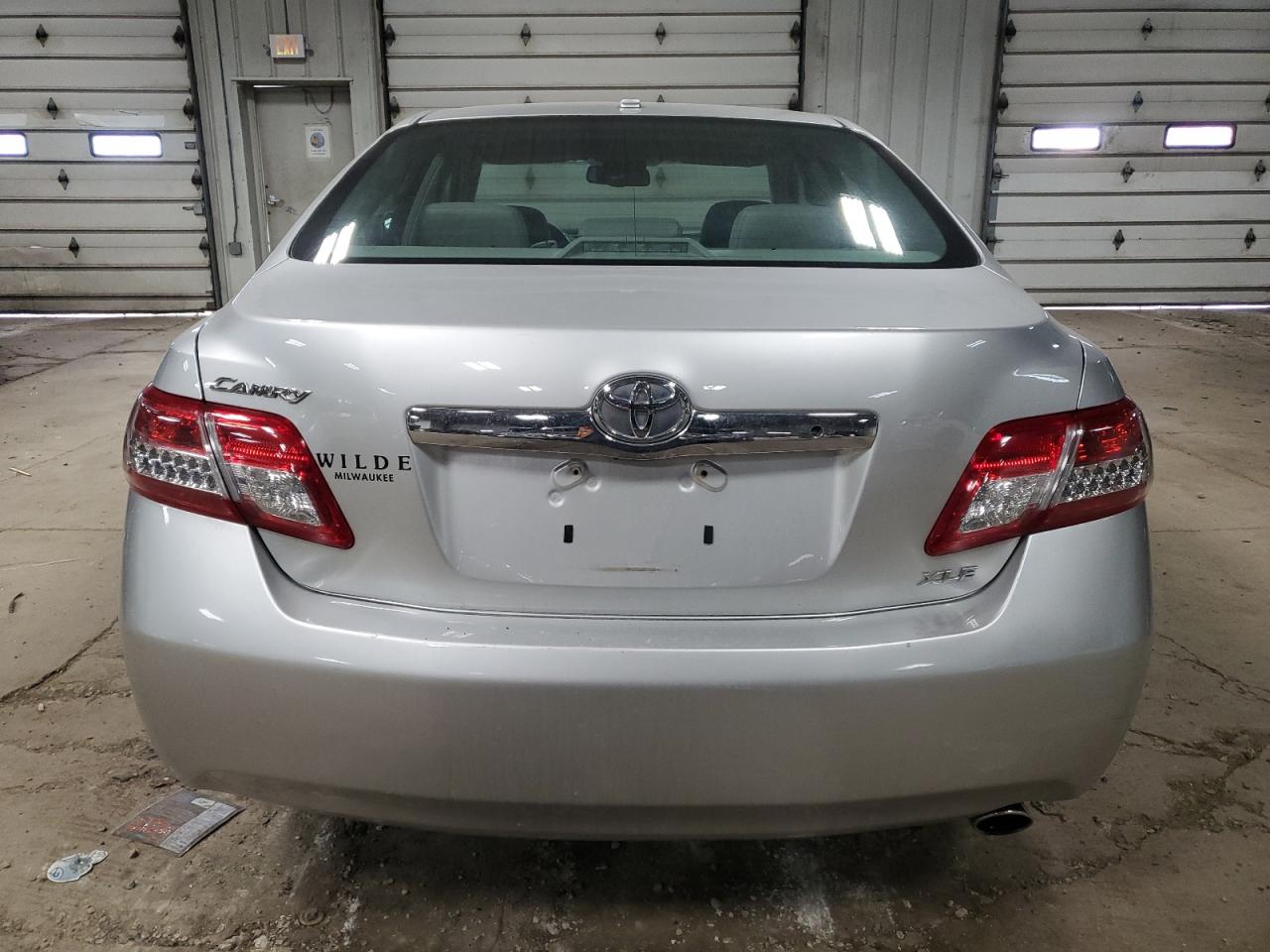 2011 Toyota Camry - Image 6