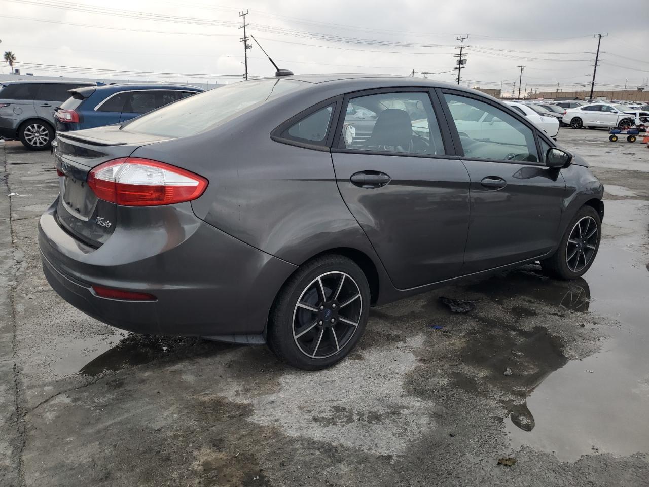 2015 Ford Fiesta - Image 3
