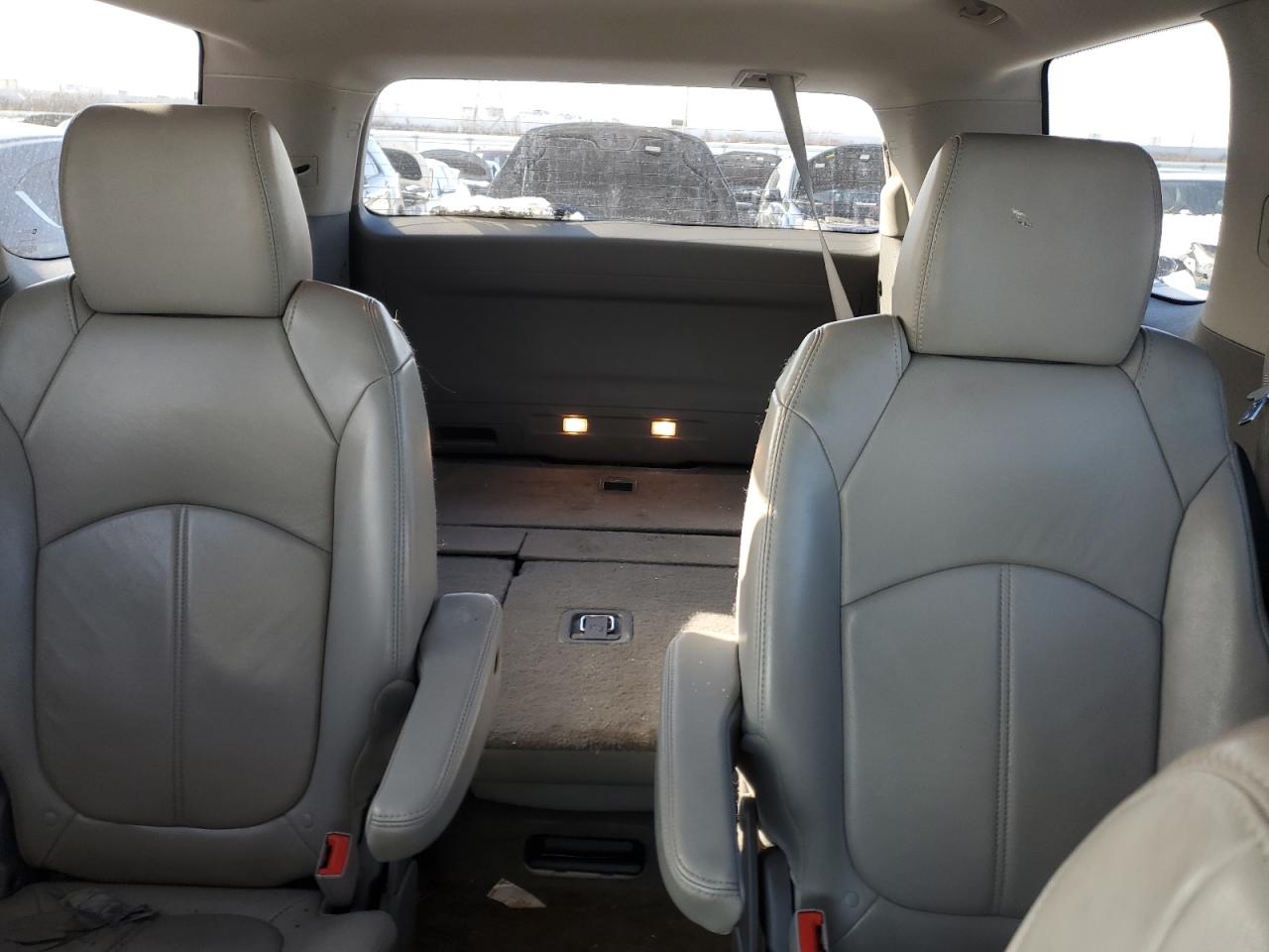 2013 GMC Acadia - Image 10
