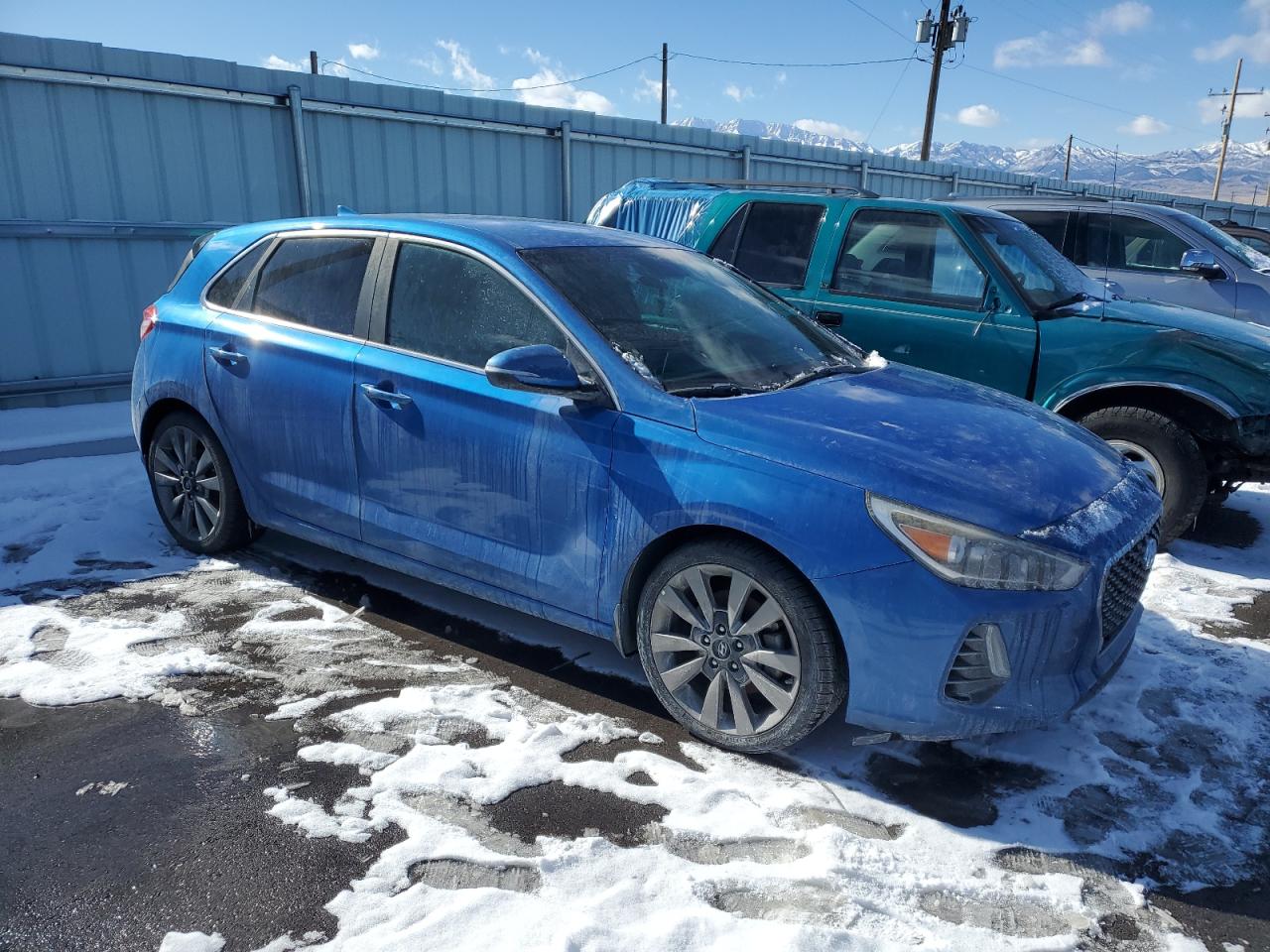 2018 Hyundai Elantra - Image 4