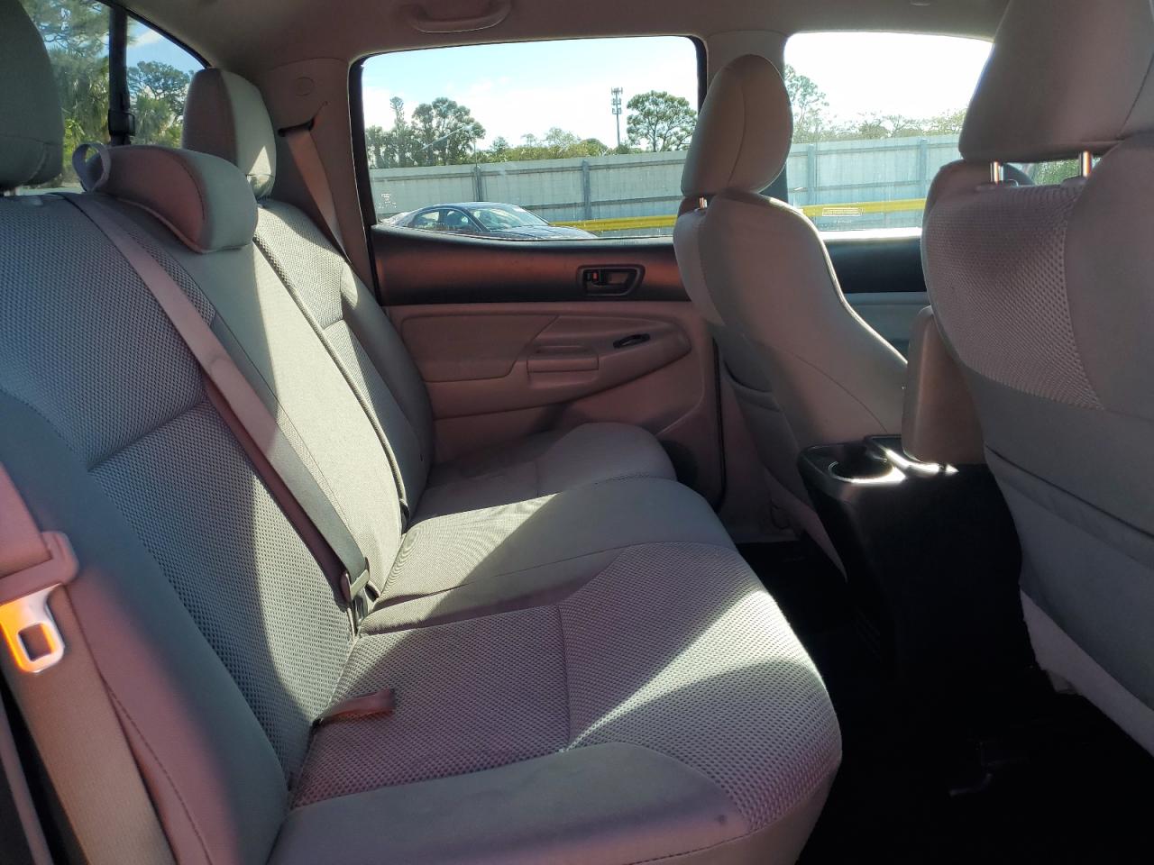 2013 Toyota Tacoma - Image 10