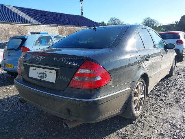 2005 MERCEDES BENZ E320 CDI A