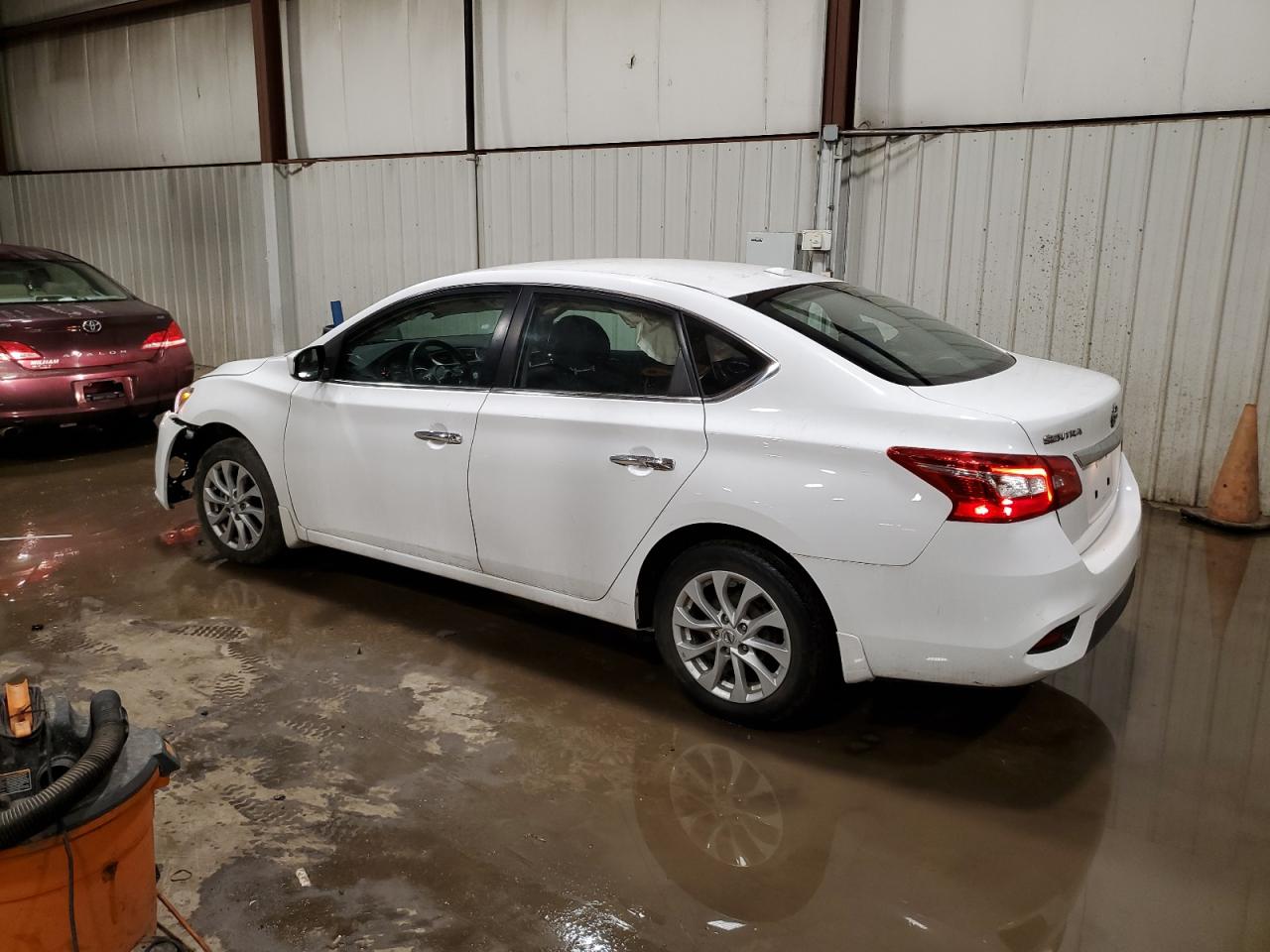 2019 Nissan Sentra - Image 2