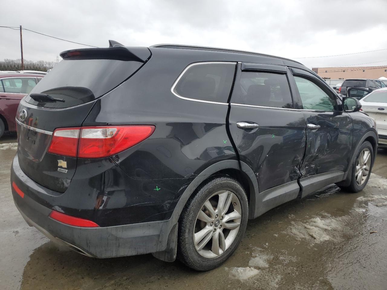 2016 Hyundai Santa Fe - Image 3